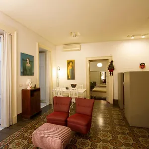 Tre Vie Con Terrazzo Giardino Pensile Aeroporto di Catania Fontana Rossa